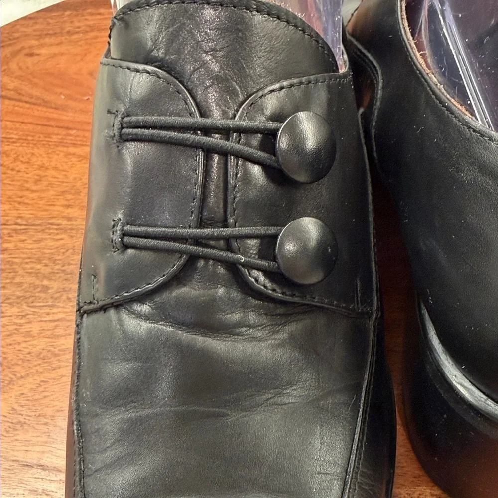 Nickels Soft Leather Vintage Button Loafers